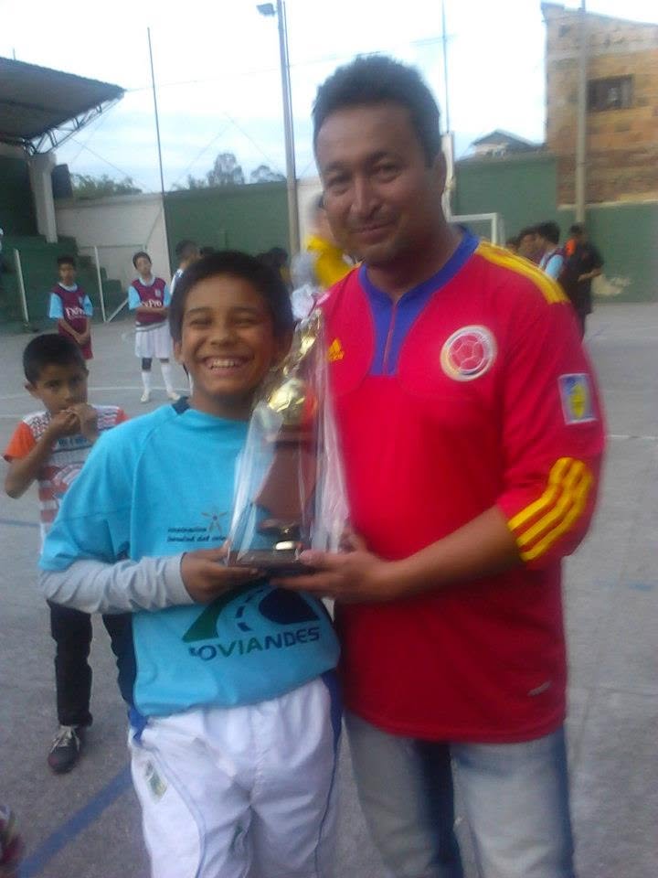 Entrega de trofeo en actividad deportiva